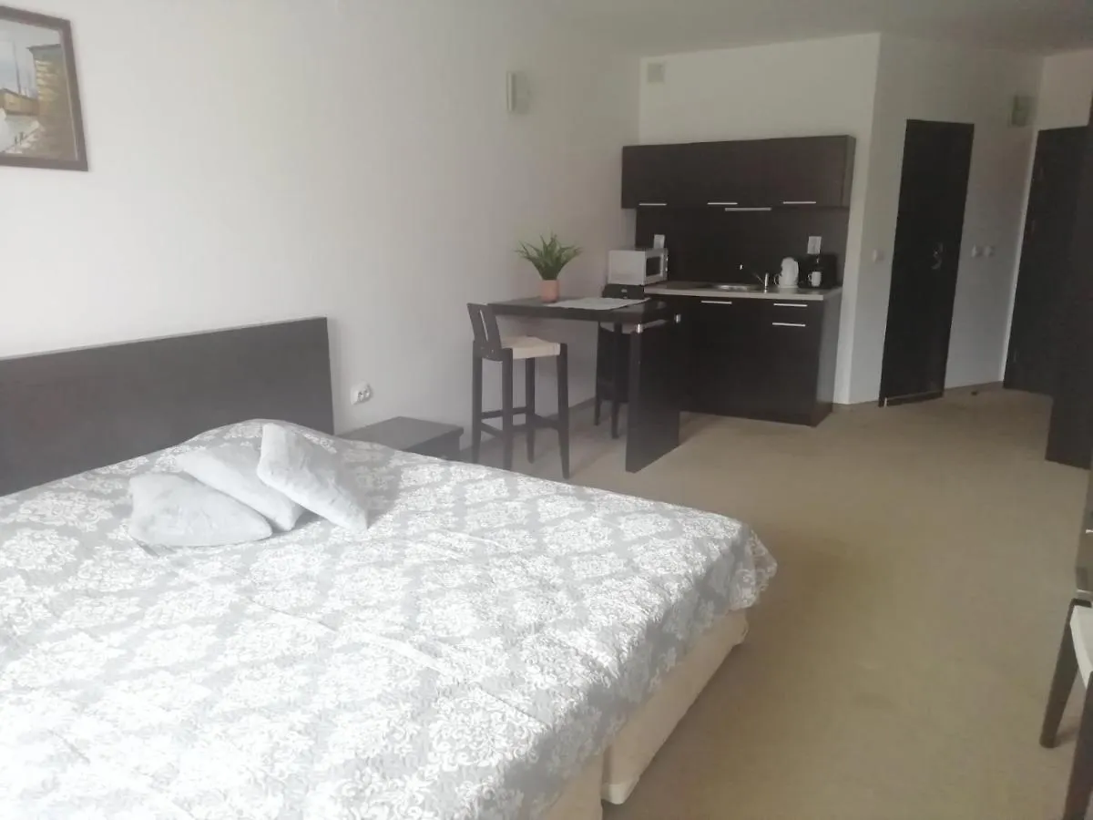 Atlantis Resort D111 Апартамент Burgas