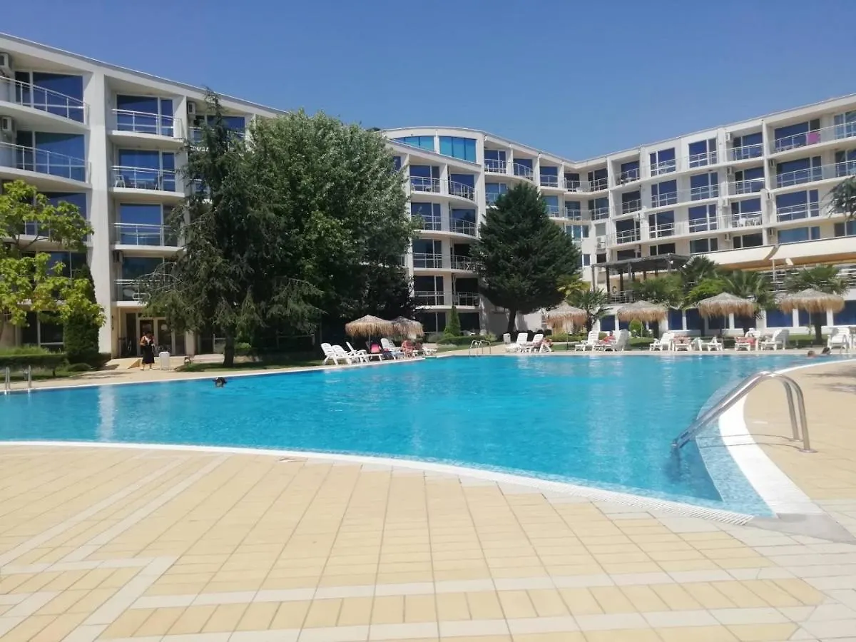 Atlantis Resort D111 Апартамент Burgas Apartment