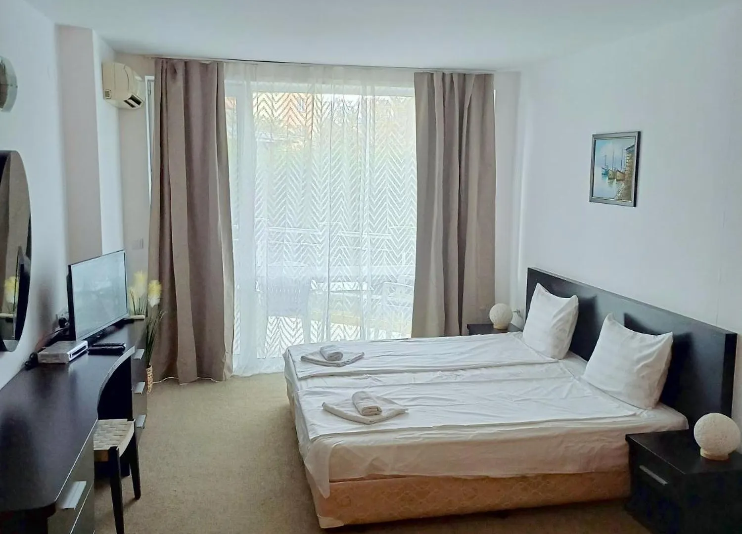 Atlantis Resort D111 Апартамент Burgas